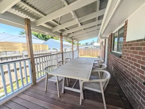Gwendoline Cottage, Pets, Main St. Station - Image 3