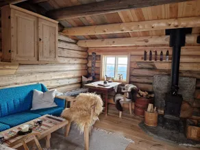 Authentic mountain cabin in Lom - Image 2