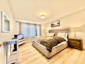 Modern Vac Home, private Hot tub, close to airport - Image 4