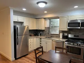 New downtown Hoboken gem! Easy access to NYC. - Image 5