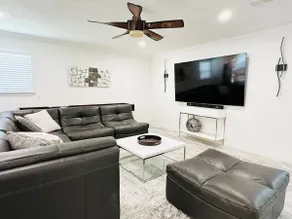 Posh Vacation Home/Walk to the game @ AT&T Stadium - Image 5