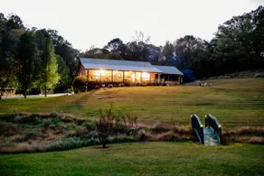 Bridgeview Bend-firepit, front porch, updated! - Image 2