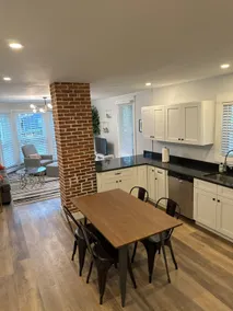 Cozy Seacoast Getaway | Walk Downtown + Hot Tub - Image 4