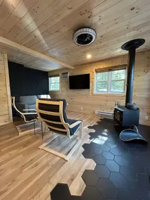 Cozy private waterfront, fireplaces, HOT TUB for 5! - Image 5