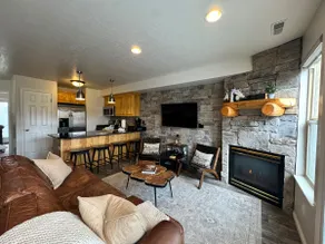 Powder Mountain Base Camp- A Cozy Mt. Retreat - Image 2