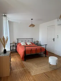 Charming Townhouse - Image 3