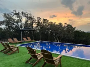 Emerald Oasis -1Acre/HotTub/Pool/2 King Beds/Grill - Image 4