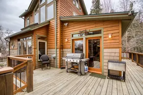 3BR Lakefront home w/hot tub, dock, deck, BBQ - Image 5