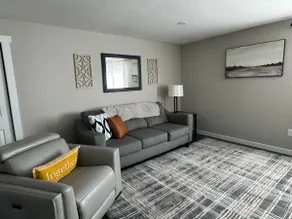 Stylish Casa 3BR~2BA (4~beds) - Image 3