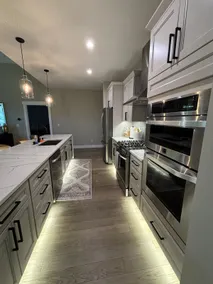 Spacious Home Steps Away From A Park & Lake Access - Image 2