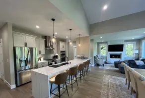 Spacious Home Steps Away From A Park & Lake Access - Image 3