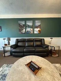 Inspirational Downtown Oasis - Image 2