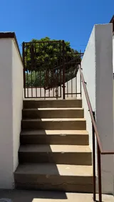 Miracle House - Image 3
