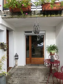 Beautiful cozy apartment, house with blue shutters - Image 4