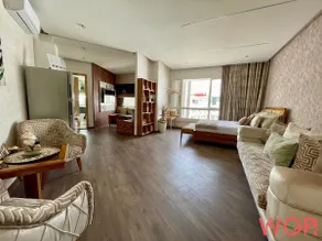 WOR's Flamingo Airbnb - Image 2