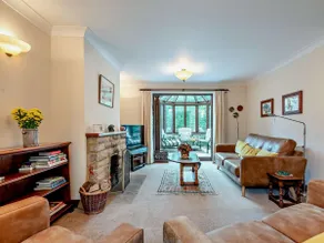 5 Bed in Cheltenham oc-94643 - Image 3
