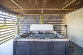 Modern 3rd Row Cottage Hot Tub And Pet Friendly - Image 3