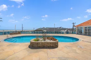 Oceanview Patio|Parking|Pool| Entertainment Dist. - Image 3