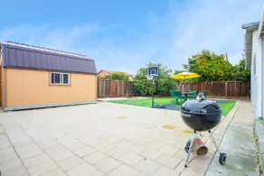 Spacious 4BR Home with Yard, BBQ & Hoops - Image 2