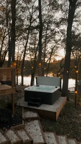Lakefront Cottage w/view, Hot Tub, kayaks, fishing - Image 5