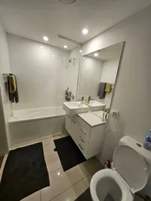 Luxury Executive Apartment in Nundah - Image 3