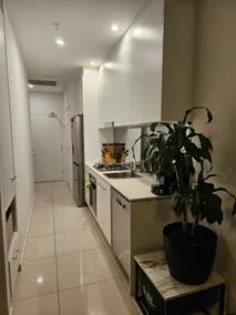Luxury Executive Apartment in Nundah - Image 2