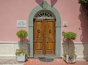 Doctor's House - Image 2