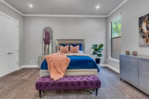 Luxury Urban Oasis Minutes to Downtown Dallas! - Image 5
