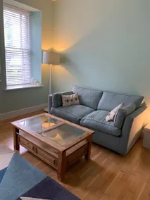 Spacious Apartment in Central St Helier - Image 2