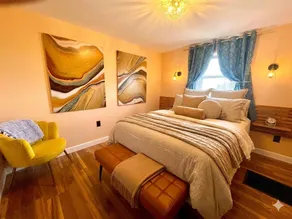 MCM Suite with Private Sauna - Image 2