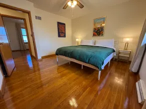 Cozy Home, King Bed, 5 Mins to UofI | 1-car Garage - Image 2