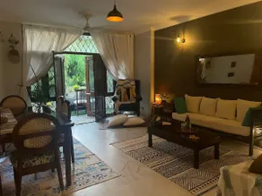 Ebb-180: 3bhk sunny serviced stay, metro 2 min - Image 2