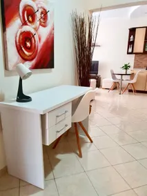 Sofia's Modern Apartment - Image 4