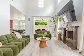 Luxstay near Sofi Disney Universal Garage - Image 3