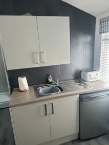 Brand new refurbished flat - Image 3