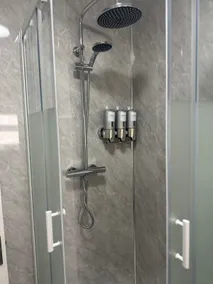 Brand new refurbished flat - Image 5