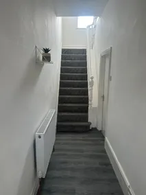 Brand new refurbished flat - Image 4
