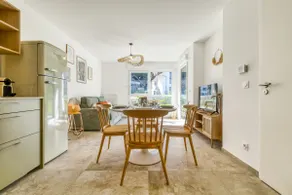 The Cali - ideally located 150m from the lake - Image 2