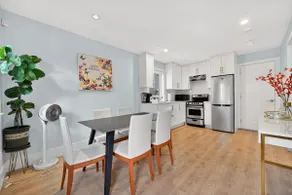 Blue Gem | Stylish 2BR 2BA | SkyTrain | 15 min DT - Image 3
