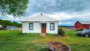 Little House on the Prairie- playground and farm! - Image 5