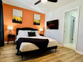 Stylish UAB Townhome | King Bed & Private Patio - Image 3