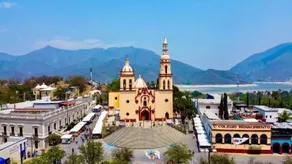 A Corner in Santiago - Image 3