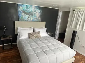 Guesthouse in Hilo, Hawaii (Surfrider hale) - Image 4