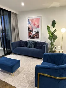 Newly Refurbished 2 Bedroom - Close to all events! - Image 2