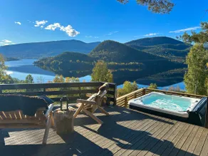 Breathtaking view, with jacuzzi, near the water - Image 2