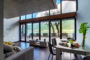 Luxury Little Gem on lake Como, with parking - Image 2
