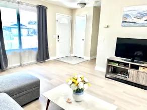 Sunset House - Image 4