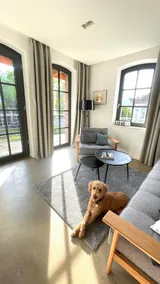 Sunny rear house, 2nd floor, downtown - Image 2