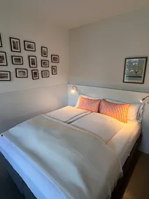 Sunny rear house, 2nd floor, downtown - Image 5