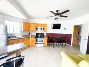 Spacious apartment near the beach - Image 3